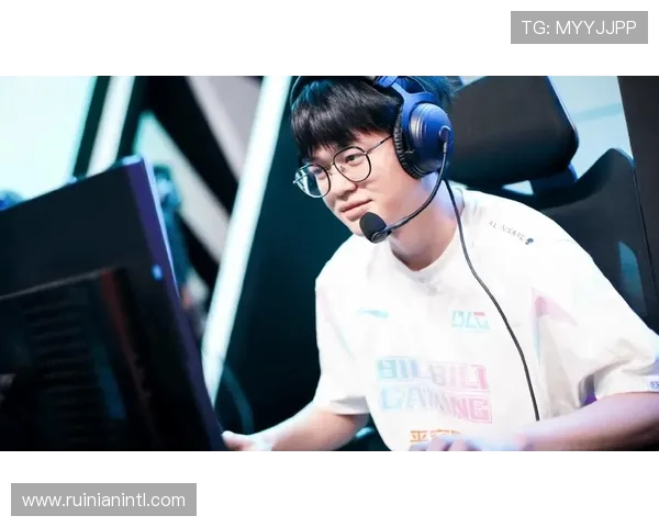 BLG全力迎战TES 关键对决决定夏季赛季后赛席位走势