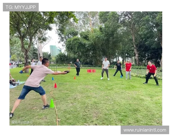 武汉飞盘队灵活性变革引发热议探索新战术与团队协作的未来发展