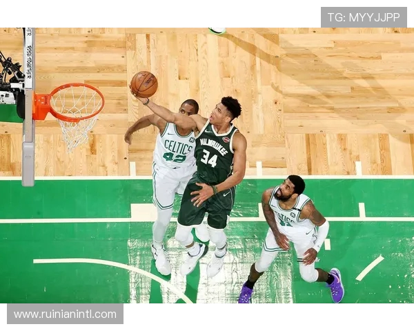 凯尔特人挑战雄鹿季后赛巅峰对决,双方巨星对抗引爆全场激情