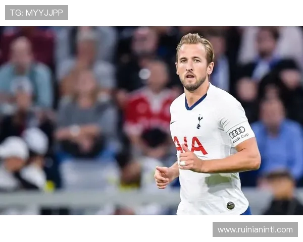 哈里凯恩再度闪耀绿茵引领球队逆转胜利书写英伦传奇新篇章