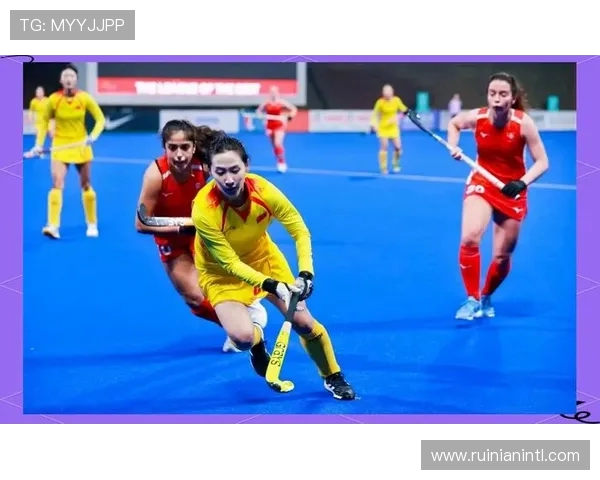 中国B队迎战英格兰强队挑战赛展现年轻球员风采与实力对决