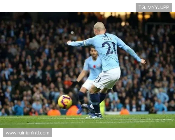 伊蒂哈德与扎巴汗的激烈对决揭示足球战术与团队合作的重要性